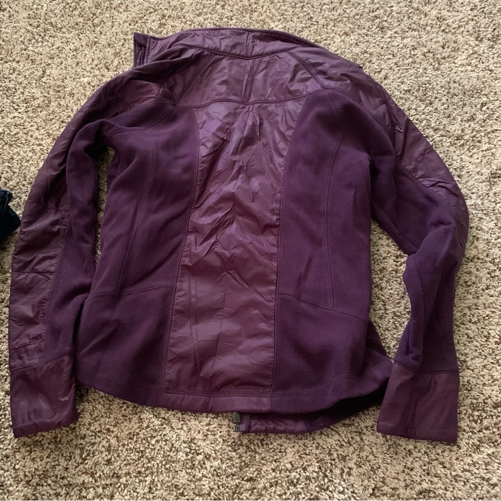 Jacket ✨ SMALL - Picture 3 of 3